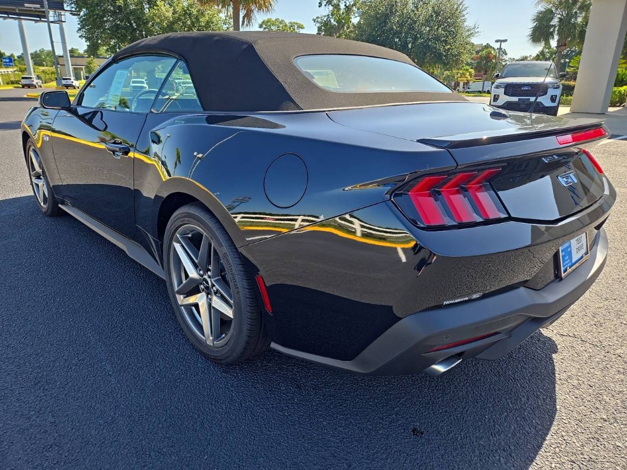 2025 Ford Mustang GT Premium Convertible - Photo 8