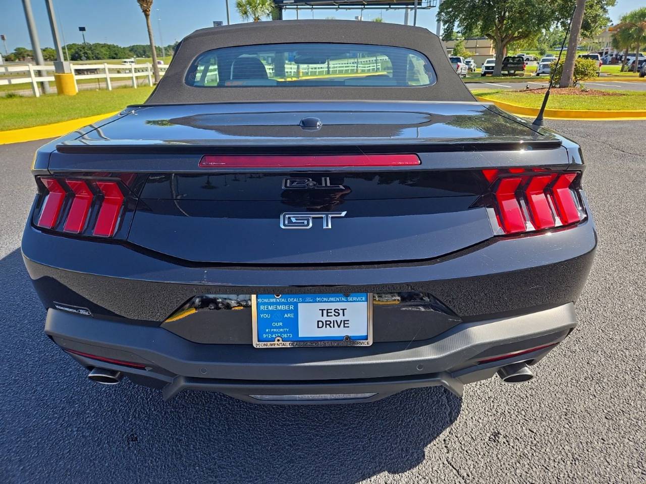 2025 Ford Mustang GT Premium Convertible - Photo 9