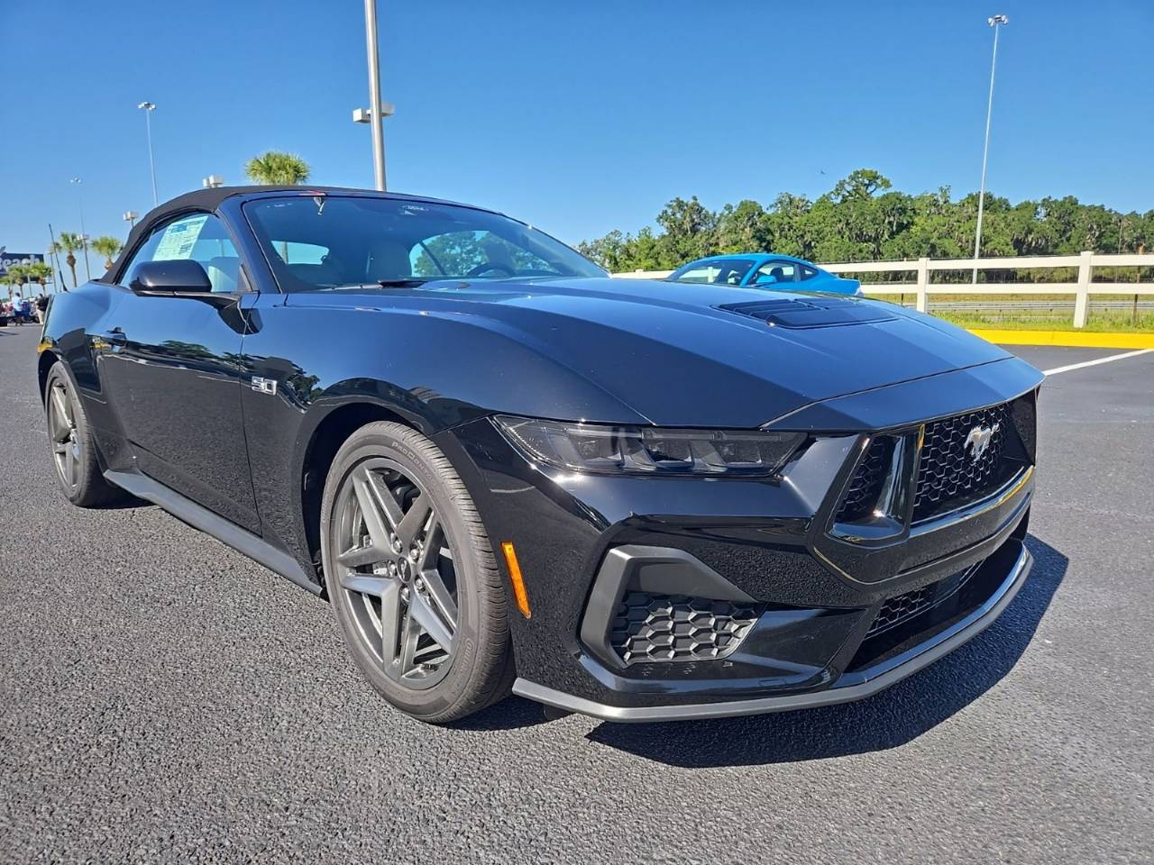 2025 Ford Mustang GT Premium Convertible - Photo 11