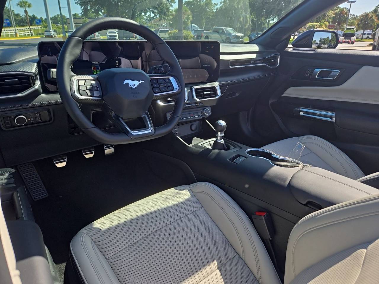 2025 Ford Mustang GT Premium Convertible - Photo 35