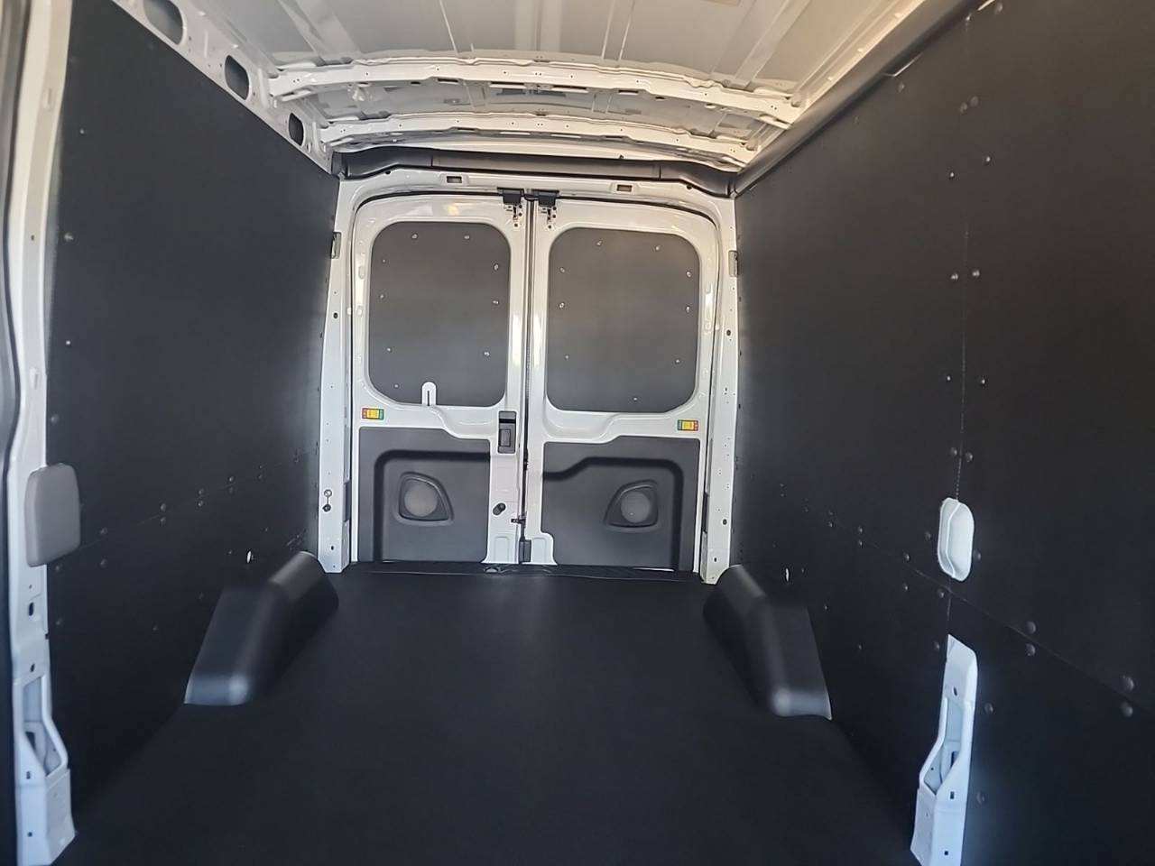 2025 Ford Transit Van Base - Photo 24