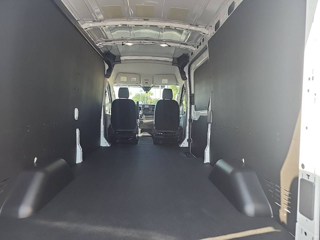 2025 Ford Transit Van Base - Photo 31