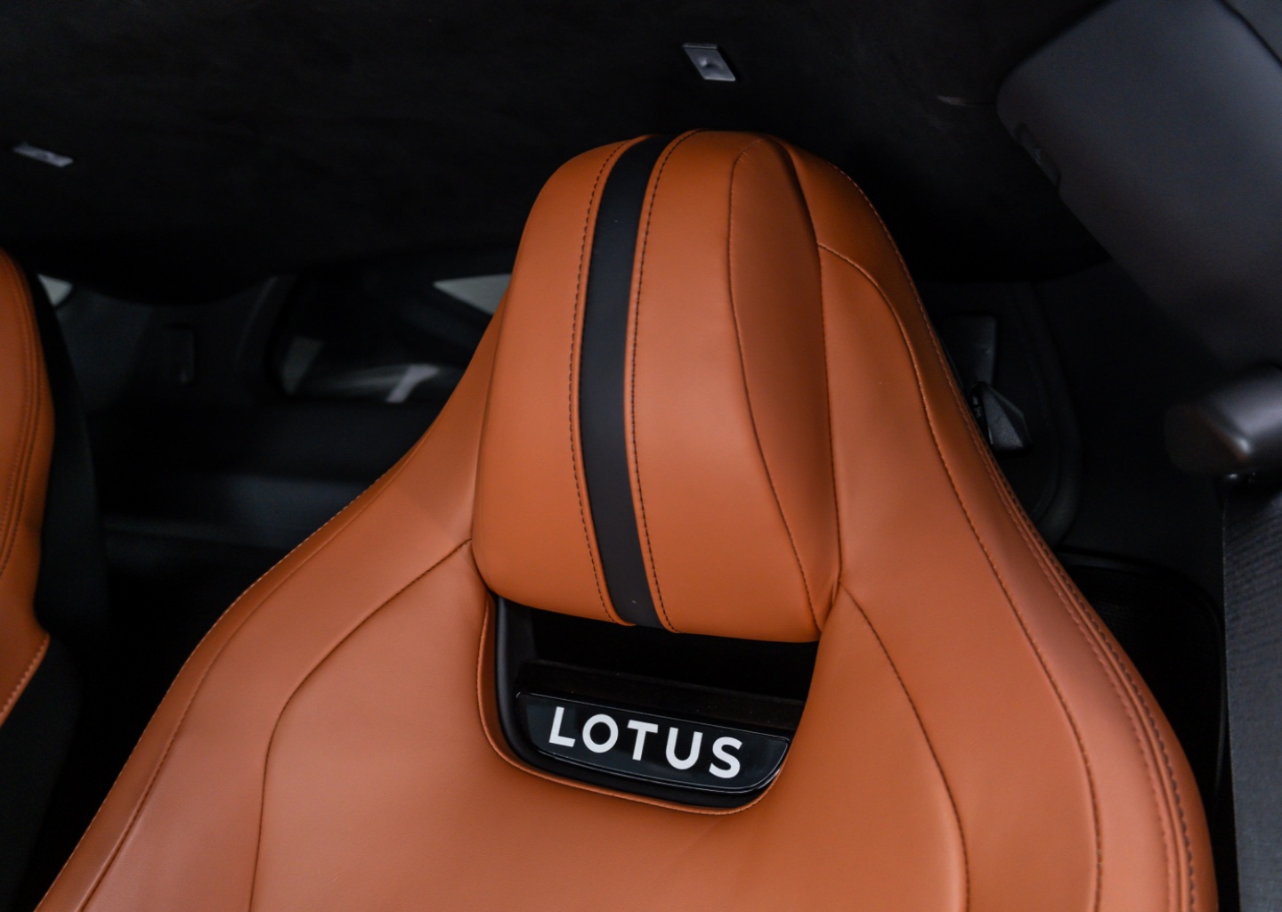 2024 Lotus Emira First Edition - Photo 13