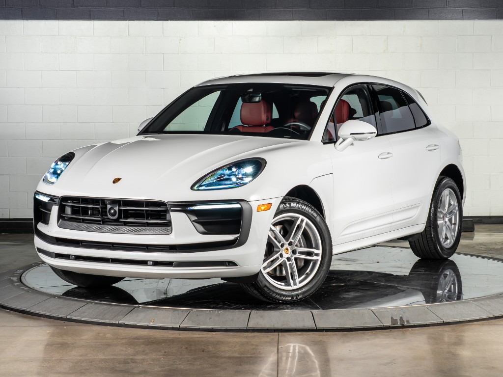 2025 Porsche Macan
