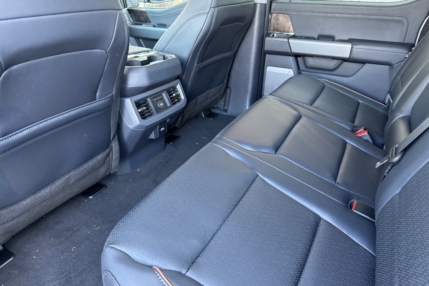 2026 Ford F-350 Super Duty Lariat - Photo 10