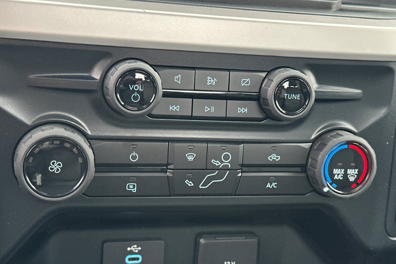 2024 Ford F-350 Super Duty XL - Photo 20