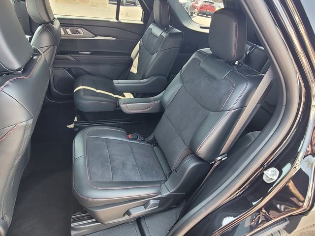 2025 Ford Explorer ST - Photo 6