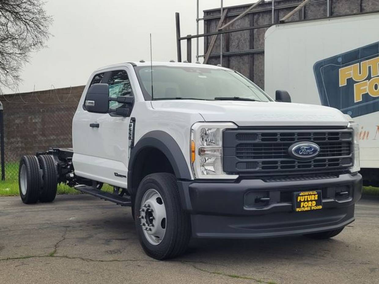 2026 Ford F-550 Super Duty Chassis Cab XLT