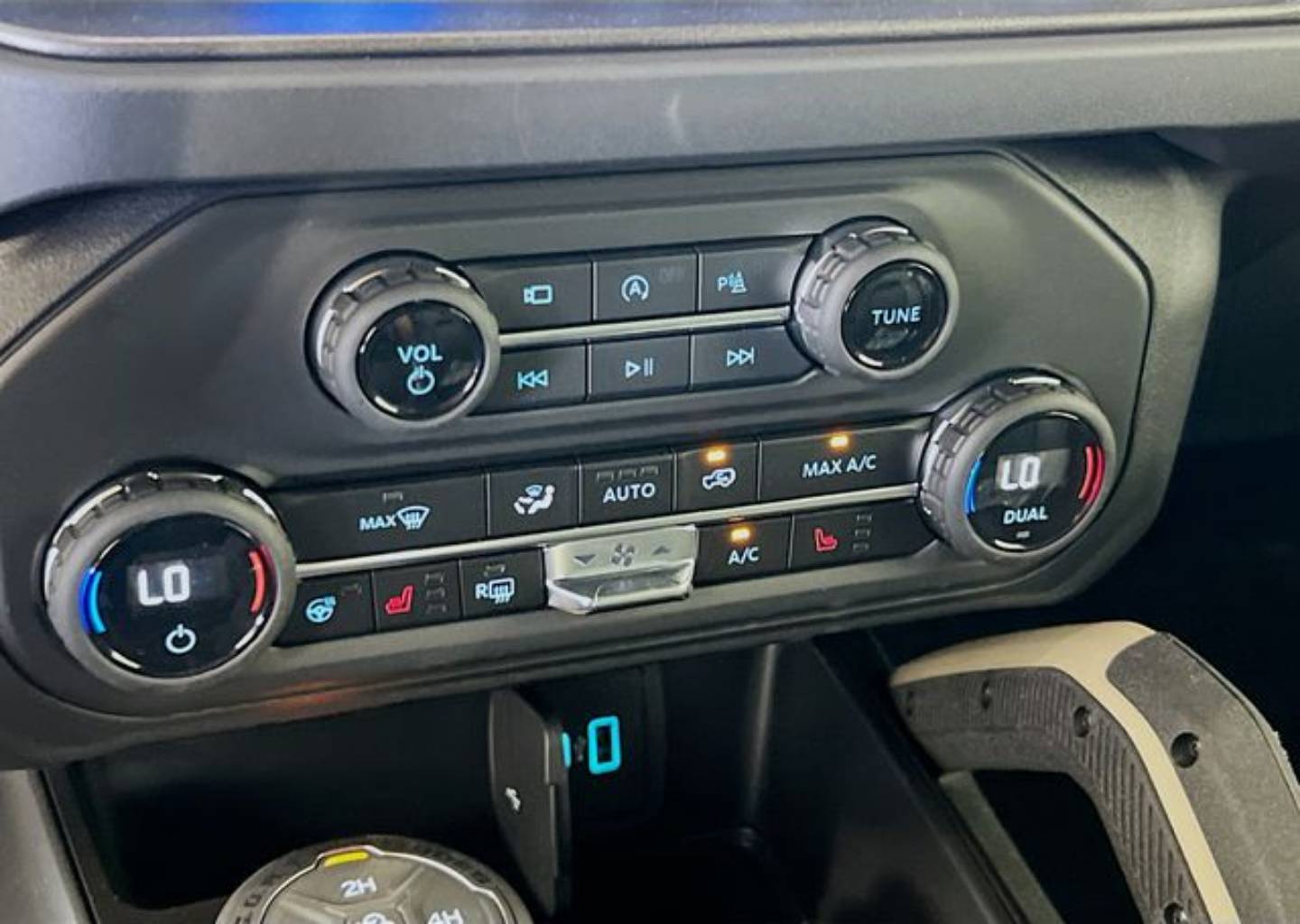 2025 Ford Bronco 4-Door Badlands - Photo 11