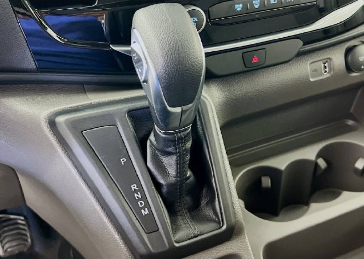 2025 Ford Transit Passenger Van XLT - Photo 12