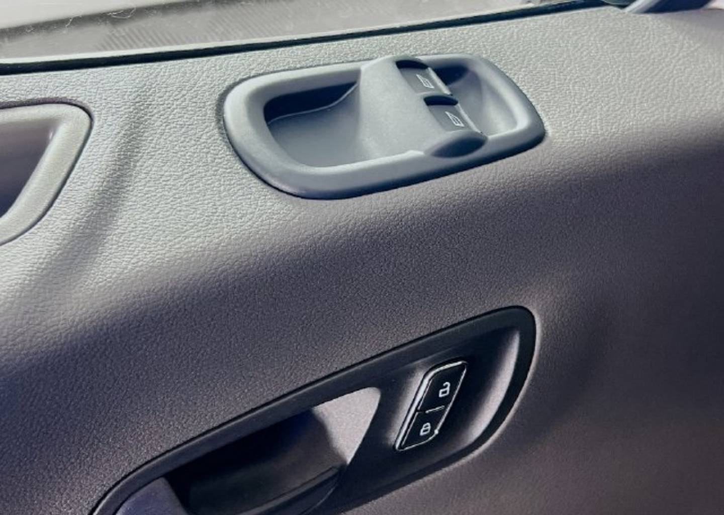 2025 Ford Transit Passenger Van XLT - Photo 13
