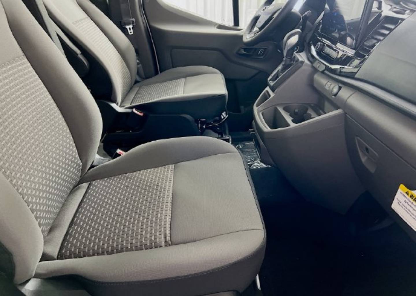 2025 Ford Transit Passenger Van XLT - Photo 29