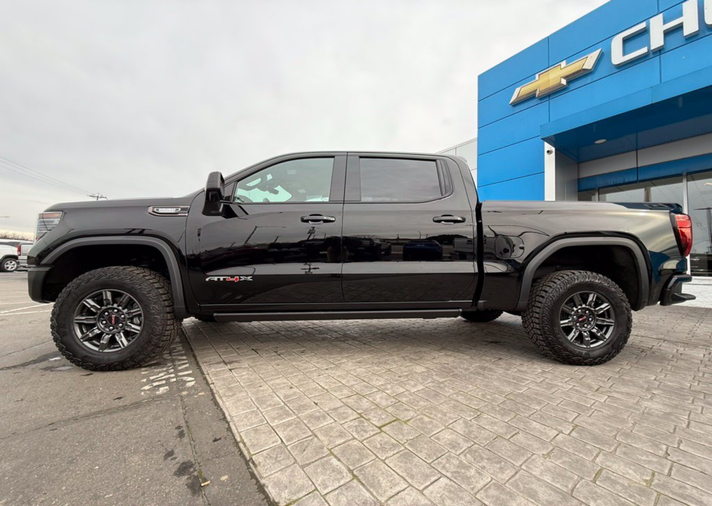 2026 GMC Sierra 1500 AT4X - Photo 7