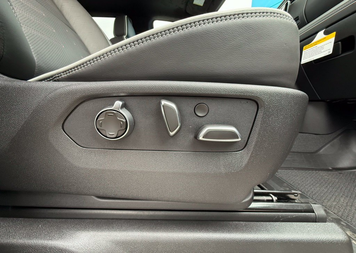 2026 GMC Sierra 1500 AT4X - Photo 11