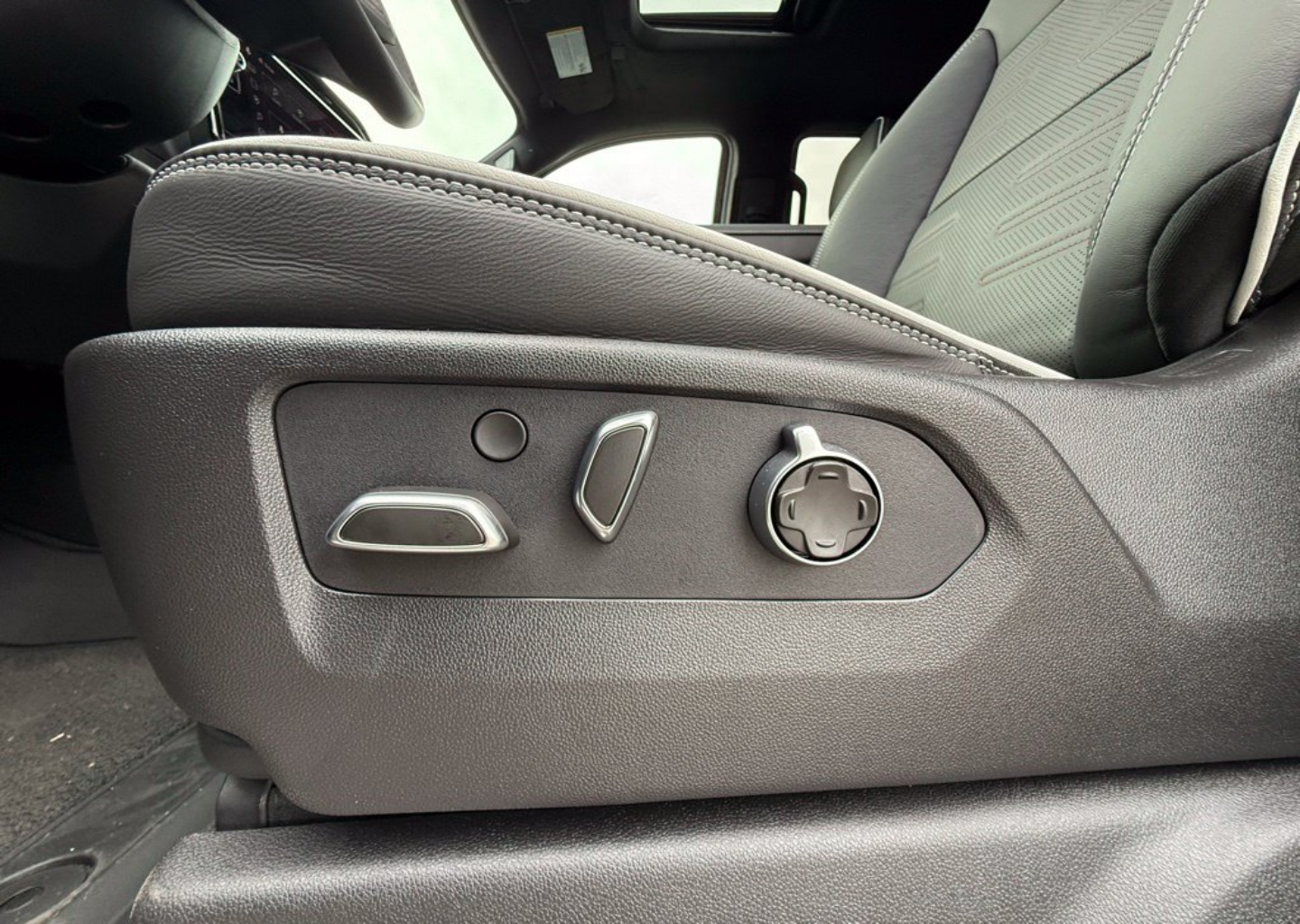 2026 GMC Sierra 1500 AT4X - Photo 29