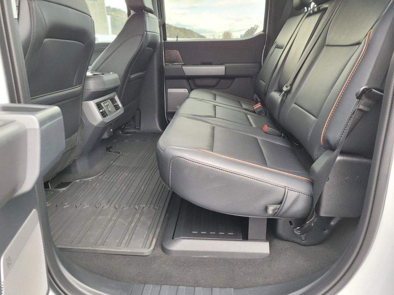 2026 Ford F-350 Super Duty Lariat - Photo 10