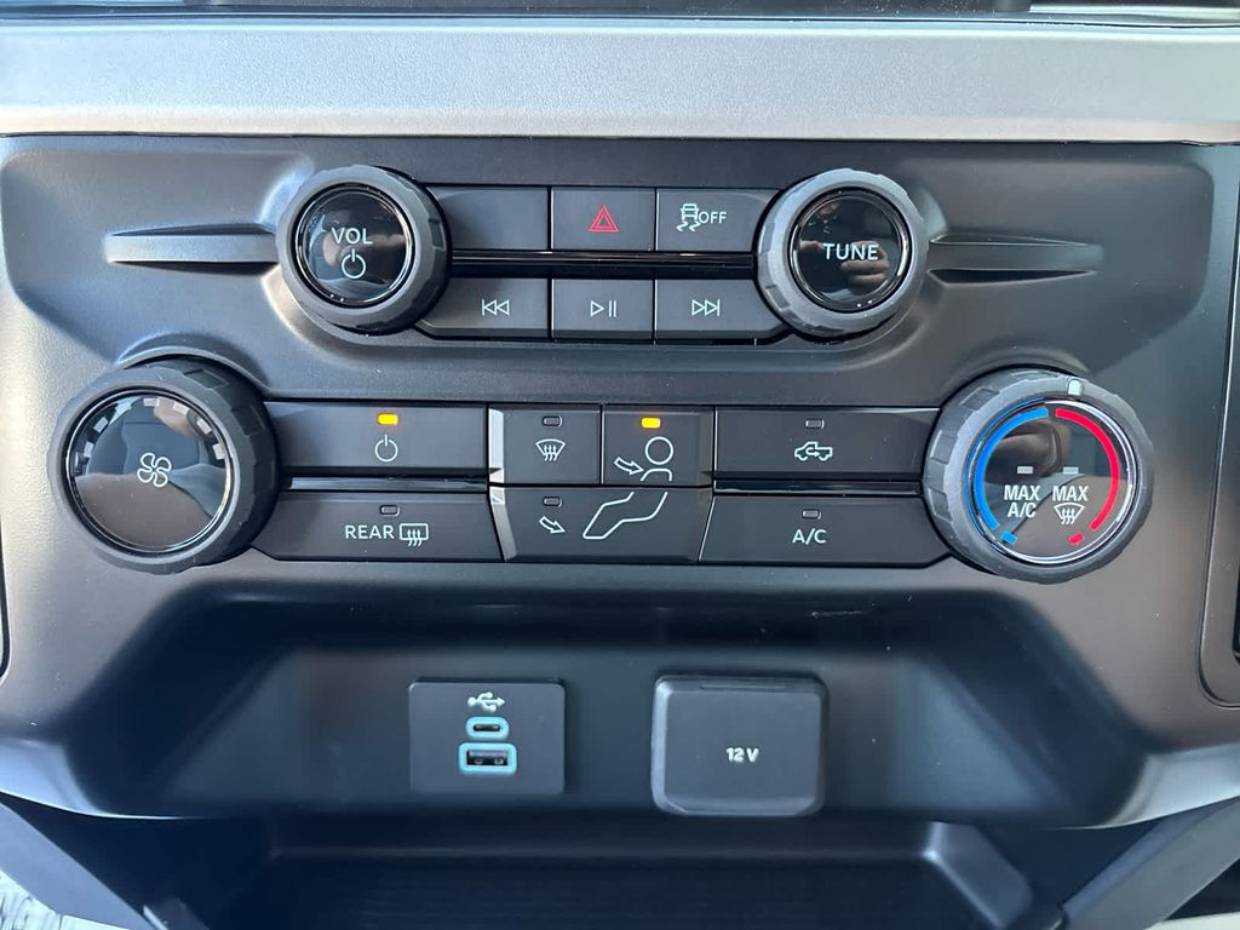 2026 Ford F-350 Super Duty XL - Photo 10
