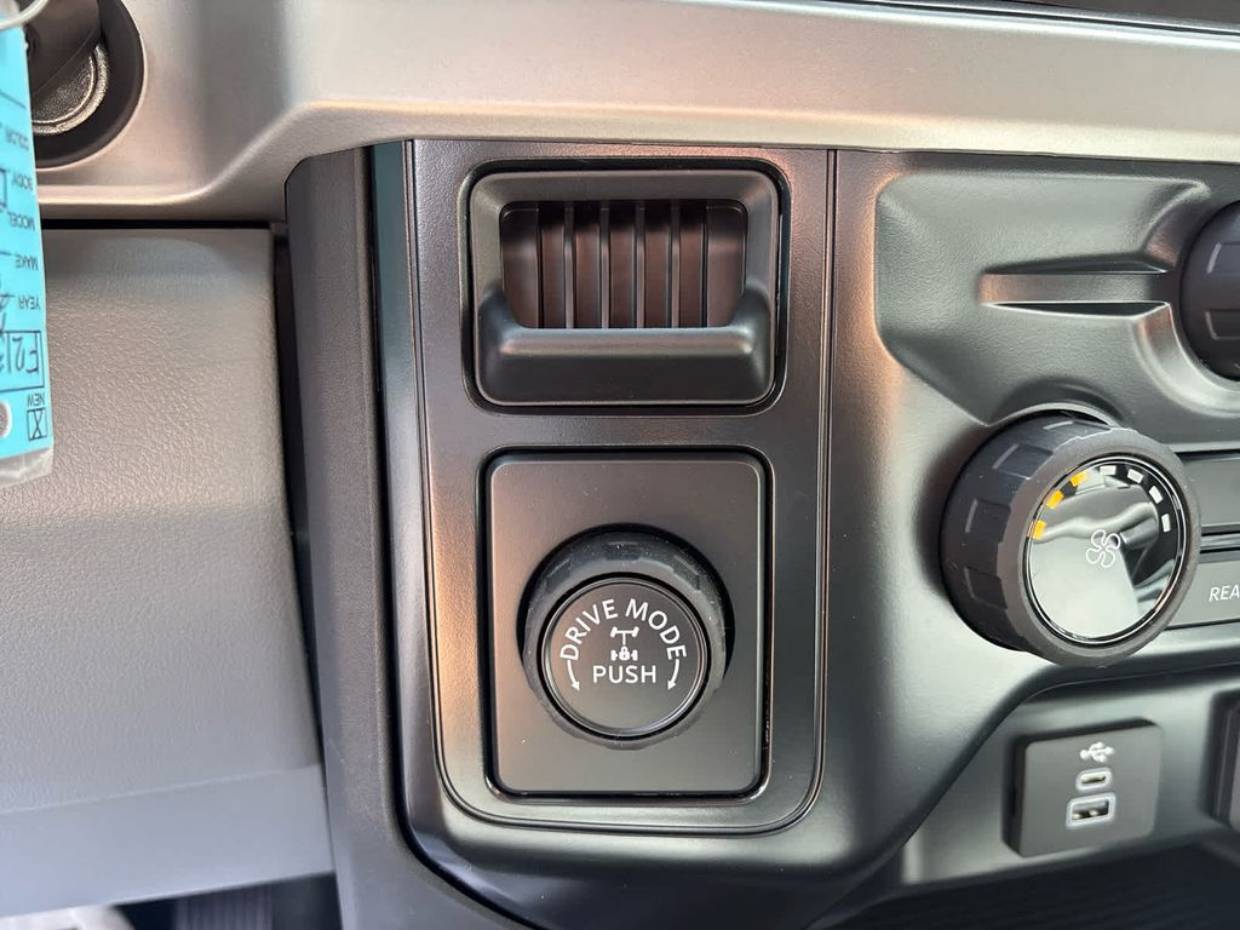 2026 Ford F-250 Super Duty XL - Photo 10
