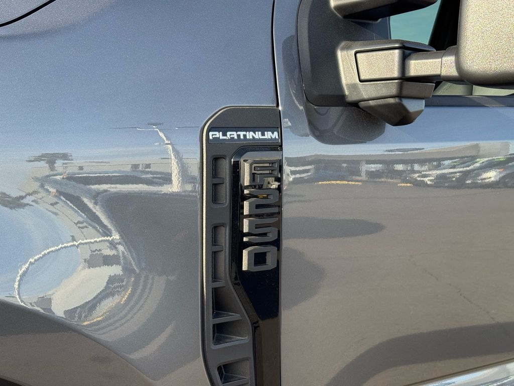 2026 Ford F-250 Super Duty Platinum - Photo 7