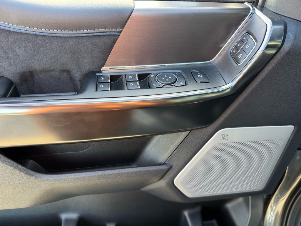 2026 Ford F-250 Super Duty Platinum - Photo 9