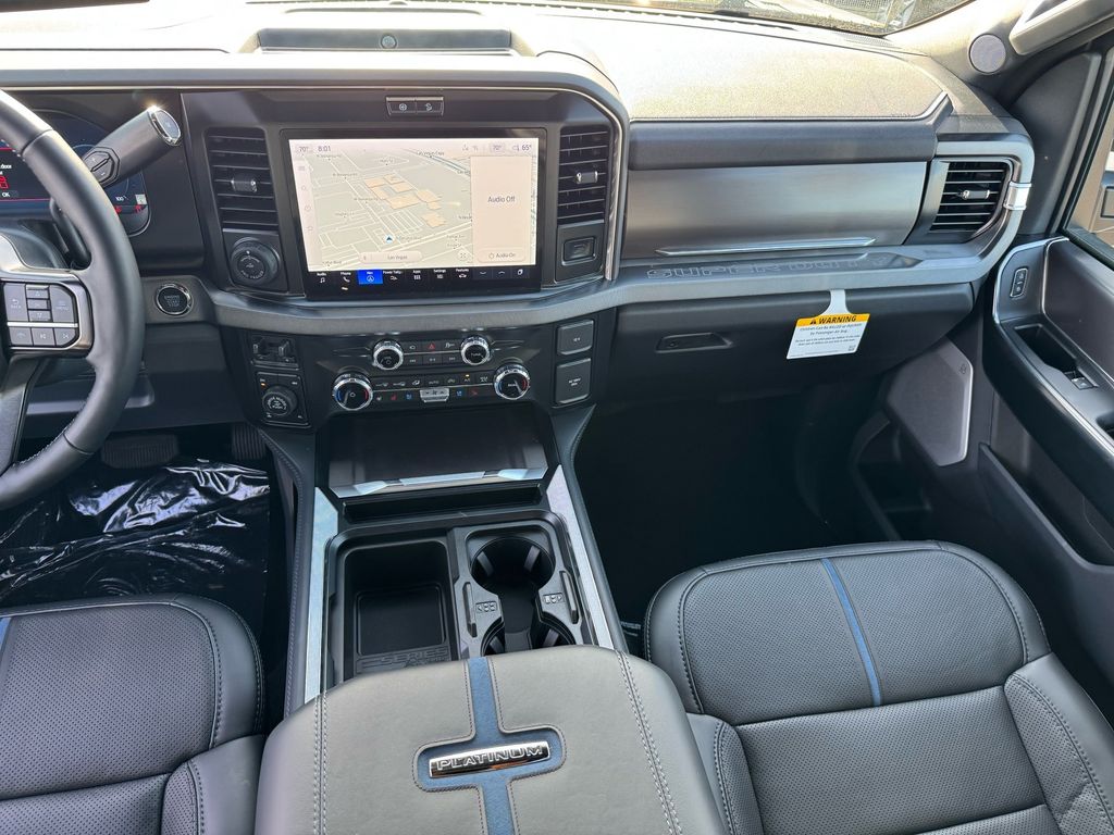2026 Ford F-250 Super Duty Platinum - Photo 11