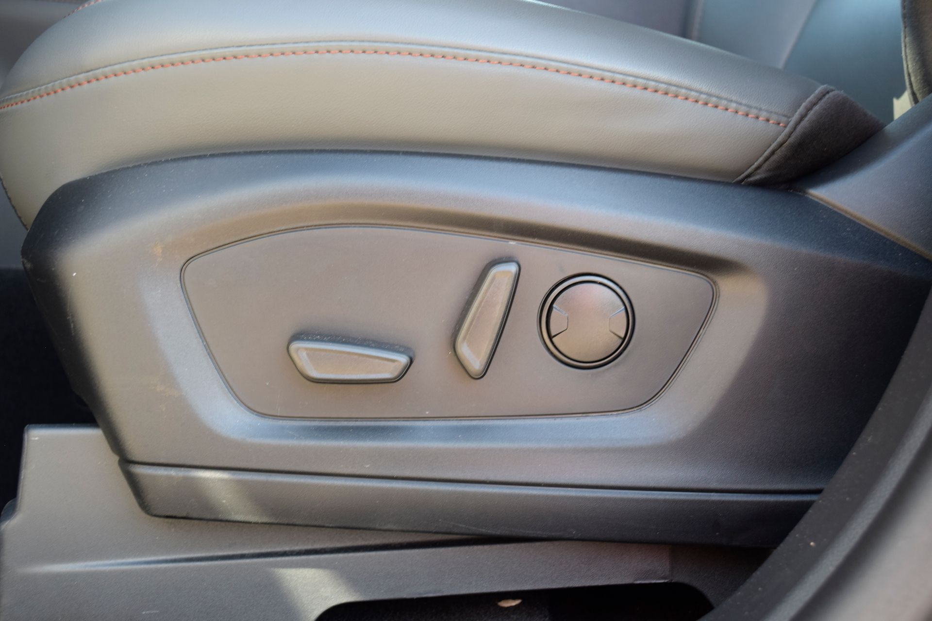 2026 Ford Explorer Active - Photo 16