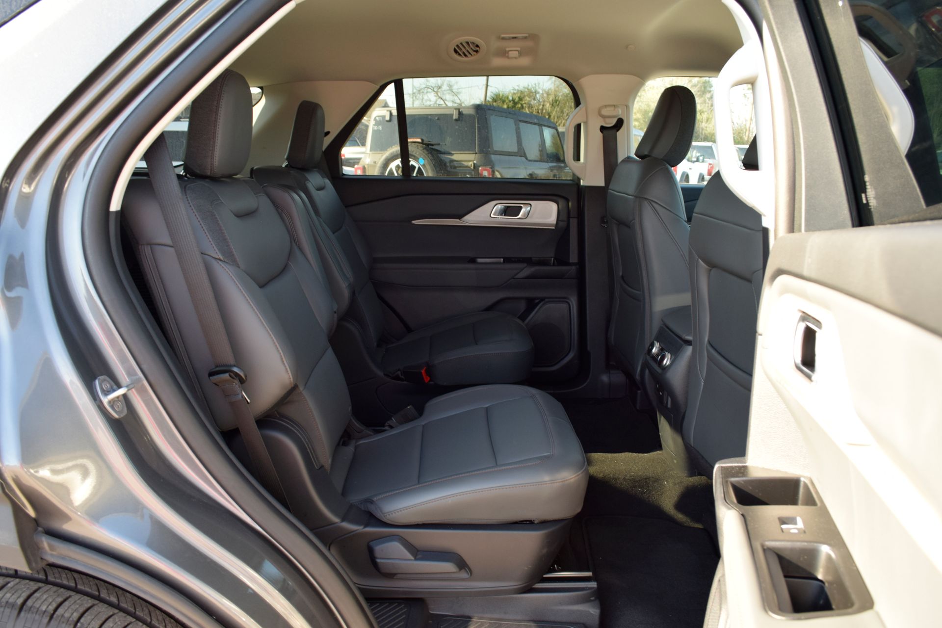 2026 Ford Explorer Active - Photo 24