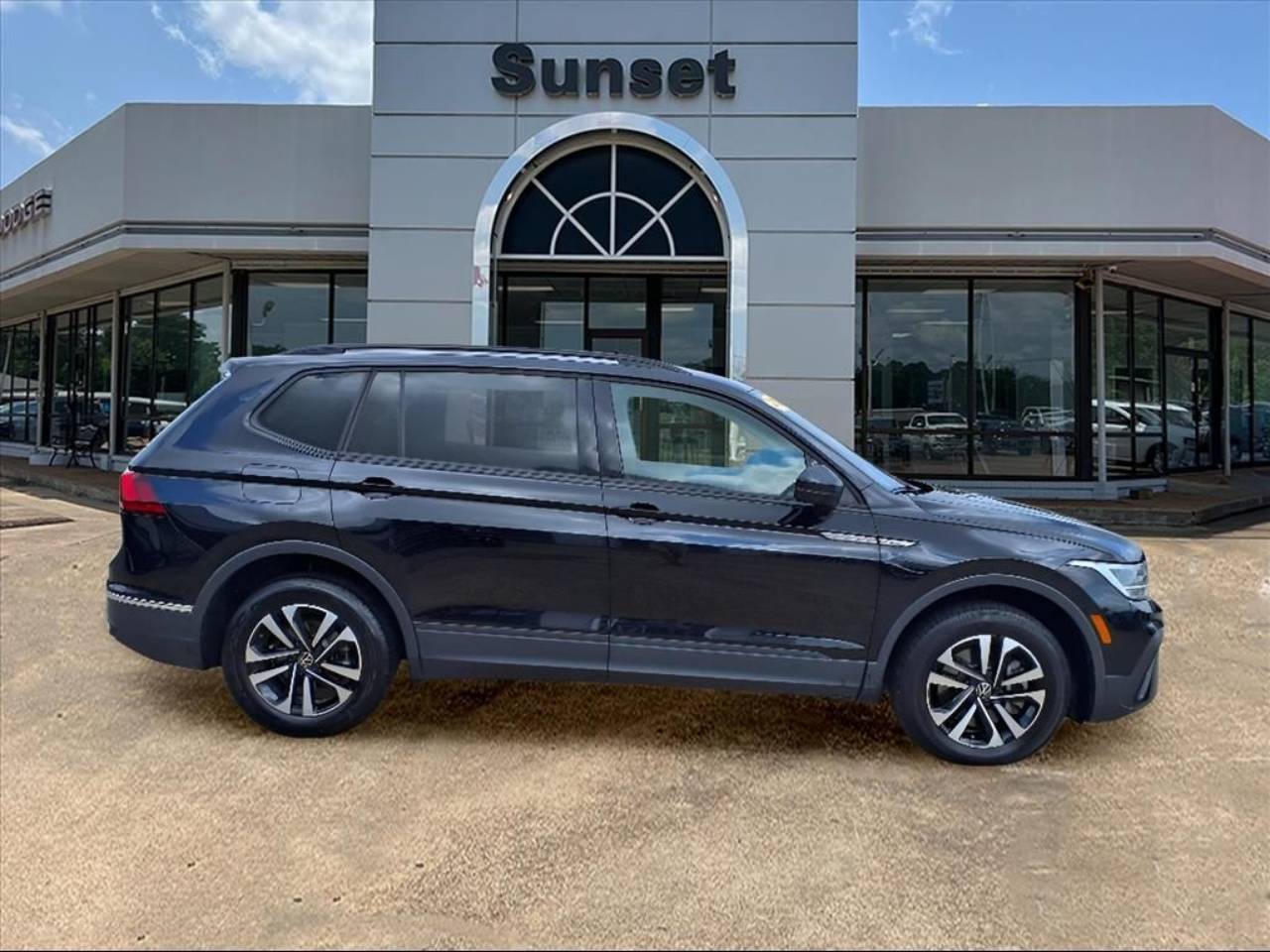 2024 Volkswagen Tiguan S - Photo 24