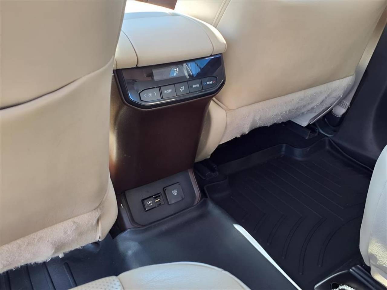 2021 Toyota Highlander Limited - Photo 24