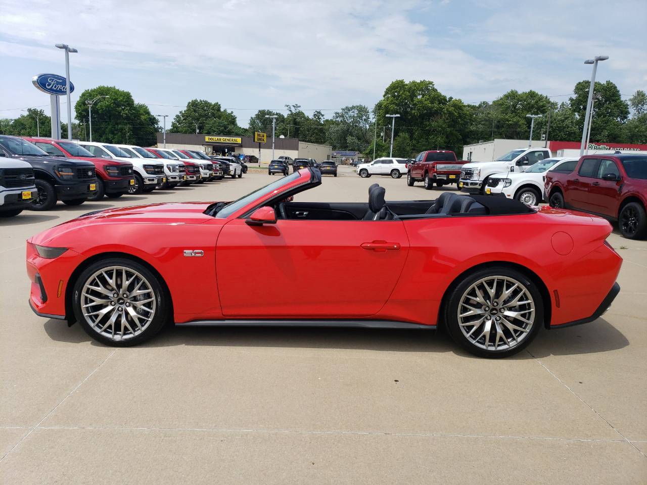 2025 Ford Mustang GT Premium Convertible - Photo 10