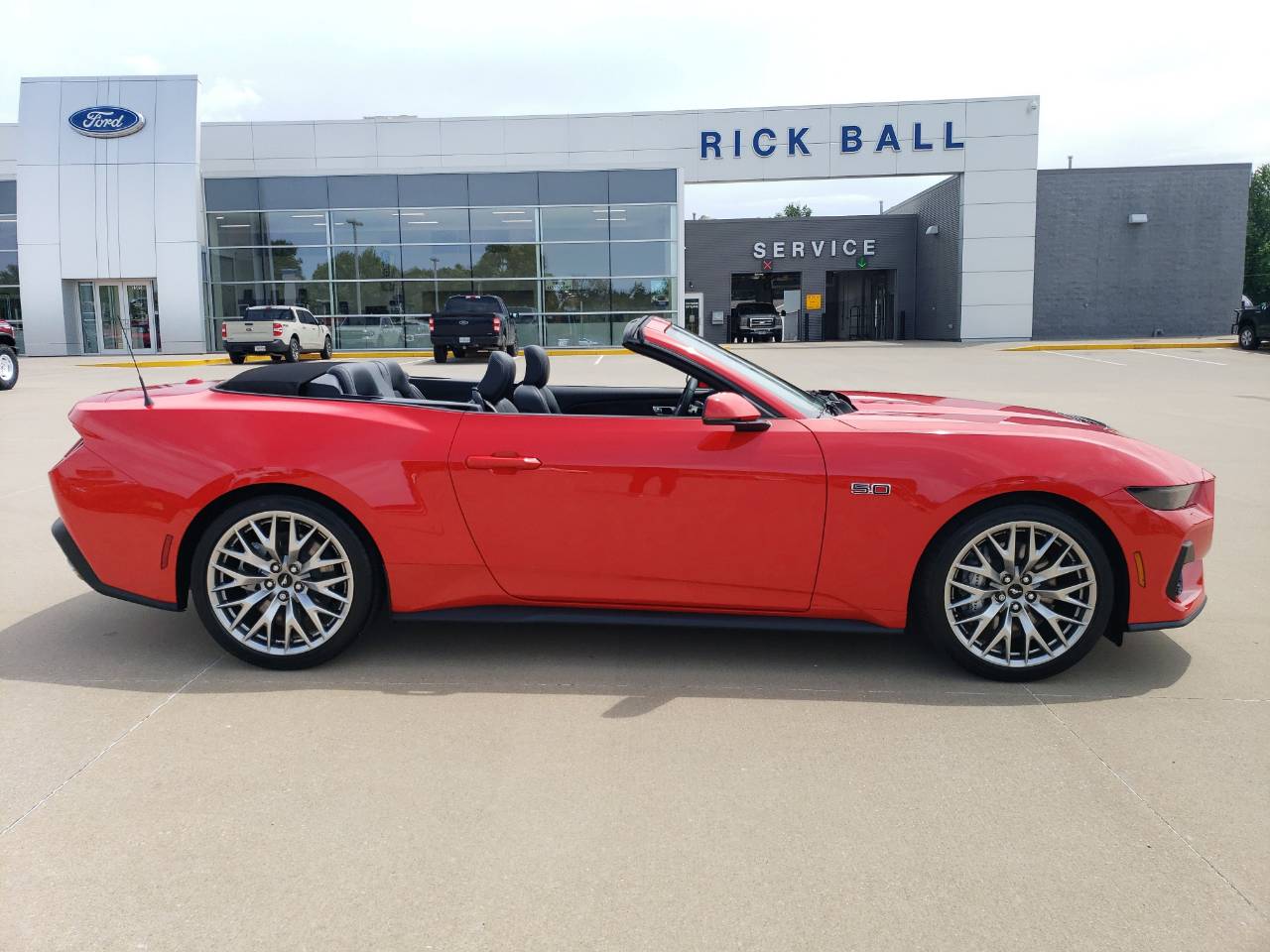 2025 Ford Mustang GT Premium Convertible - Photo 11