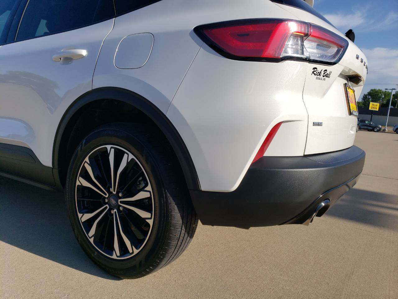2022 Ford Escape SE - Photo 17