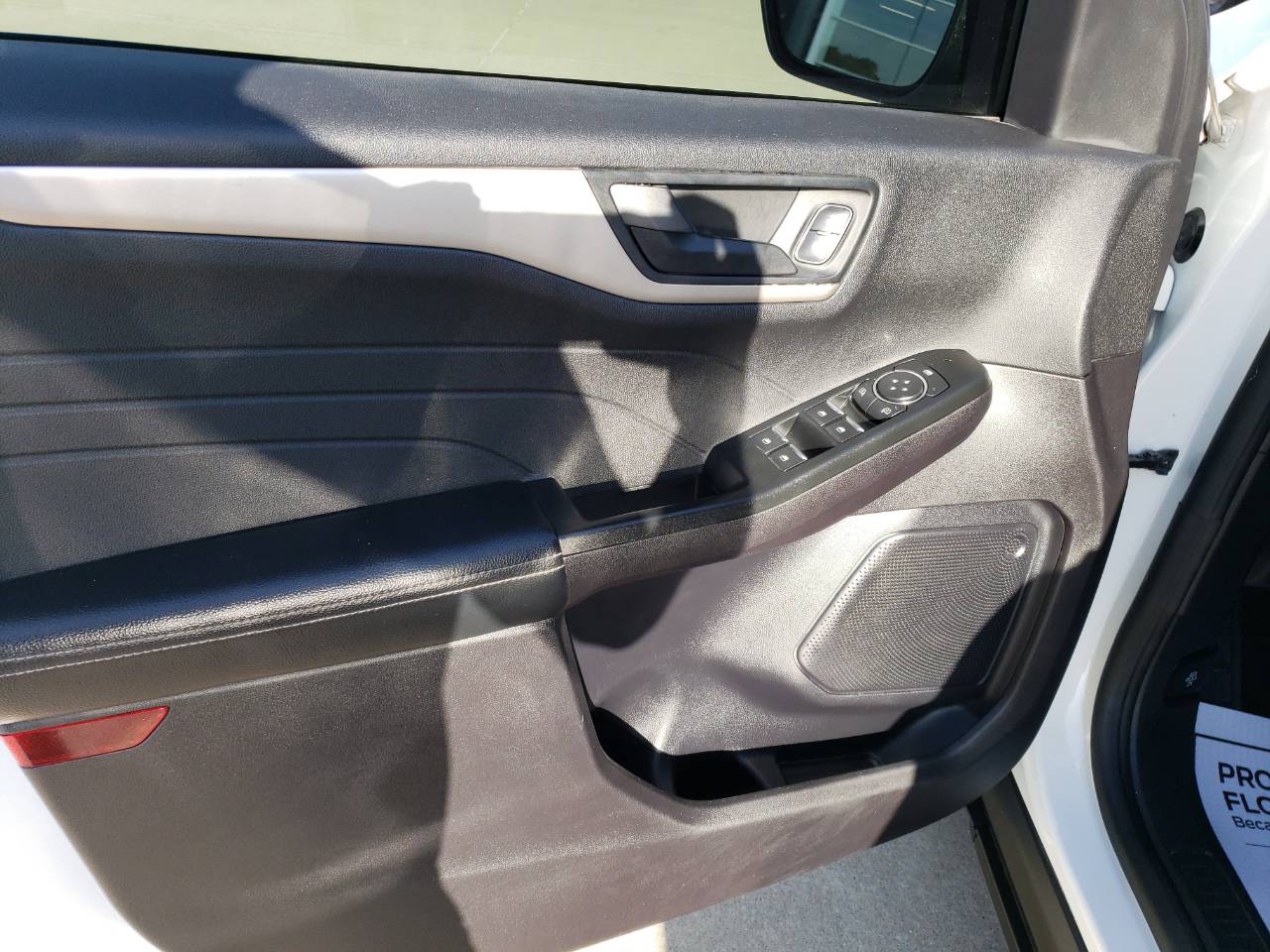2022 Ford Escape SE - Photo 18