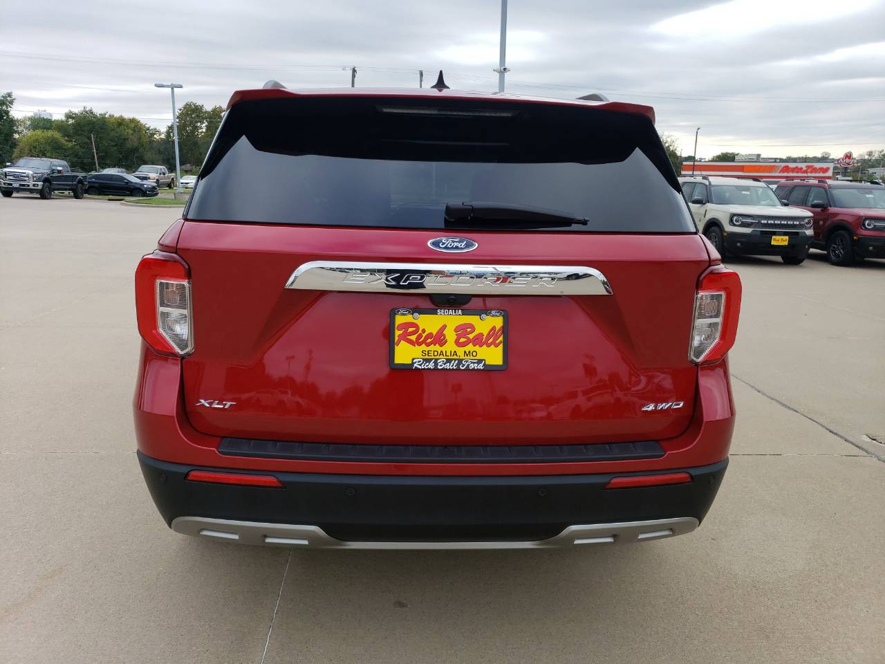 2023 Ford Explorer XLT - Photo 6