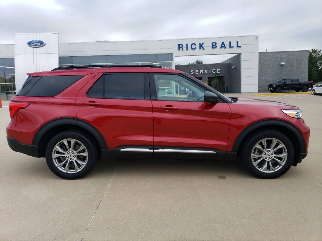 2023 Ford Explorer XLT - Photo 8