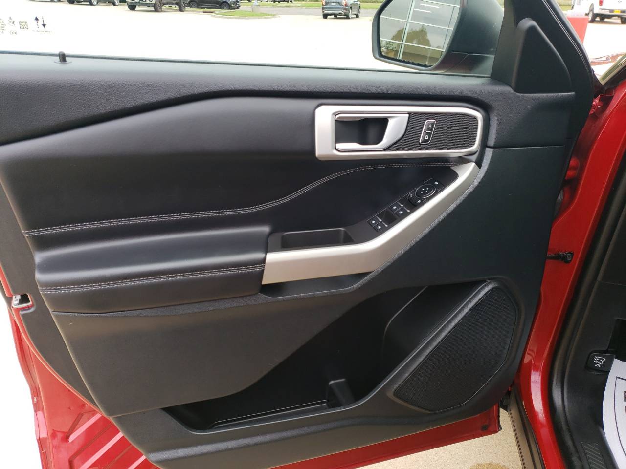 2023 Ford Explorer XLT - Photo 18