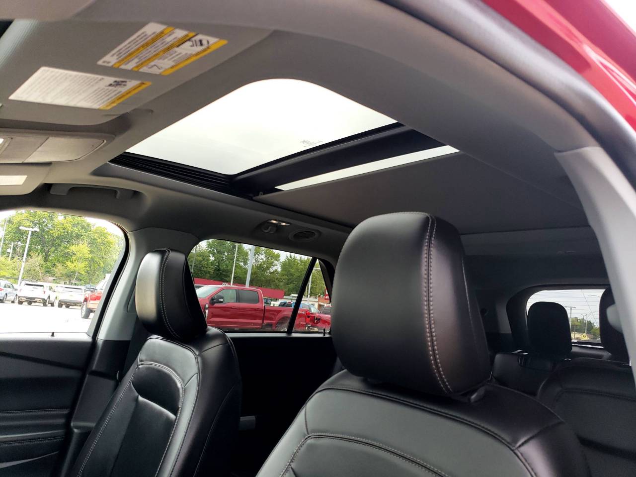 2023 Ford Explorer XLT - Photo 23