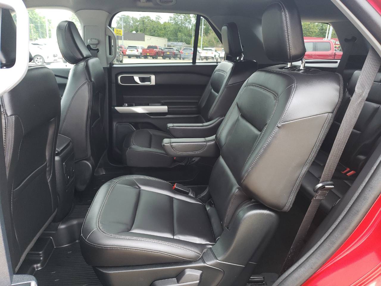 2023 Ford Explorer XLT - Photo 30
