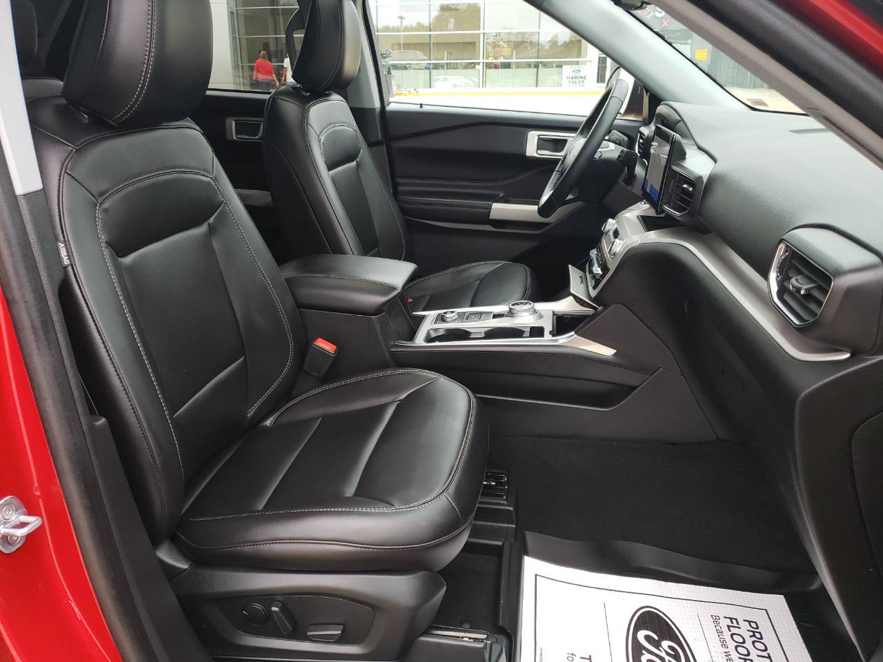 2023 Ford Explorer XLT - Photo 33