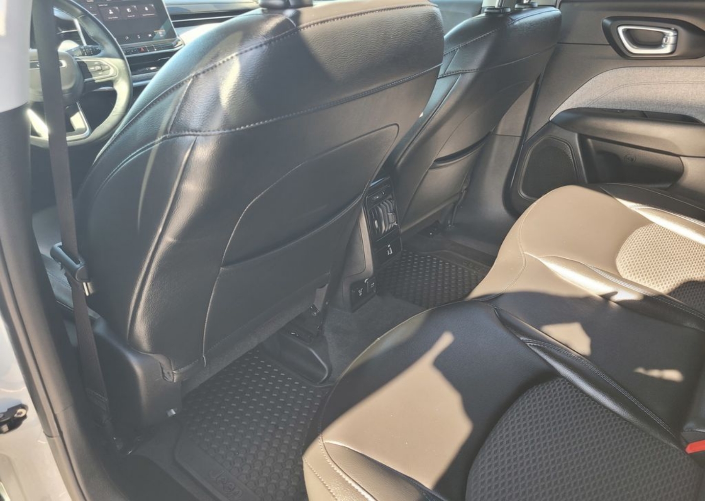 2022 Jeep Compass Latitude - Photo 16