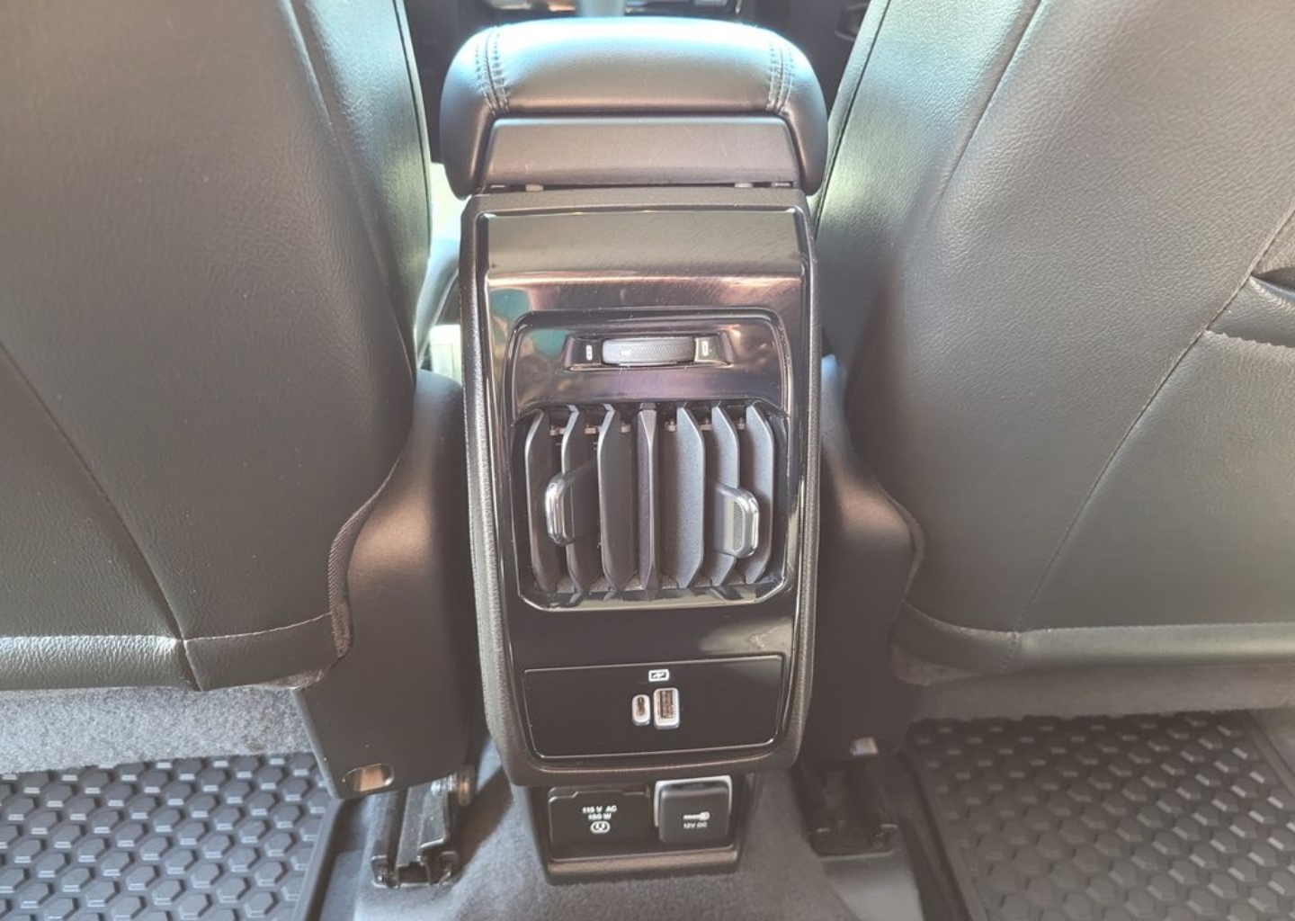 2022 Jeep Compass Latitude - Photo 19