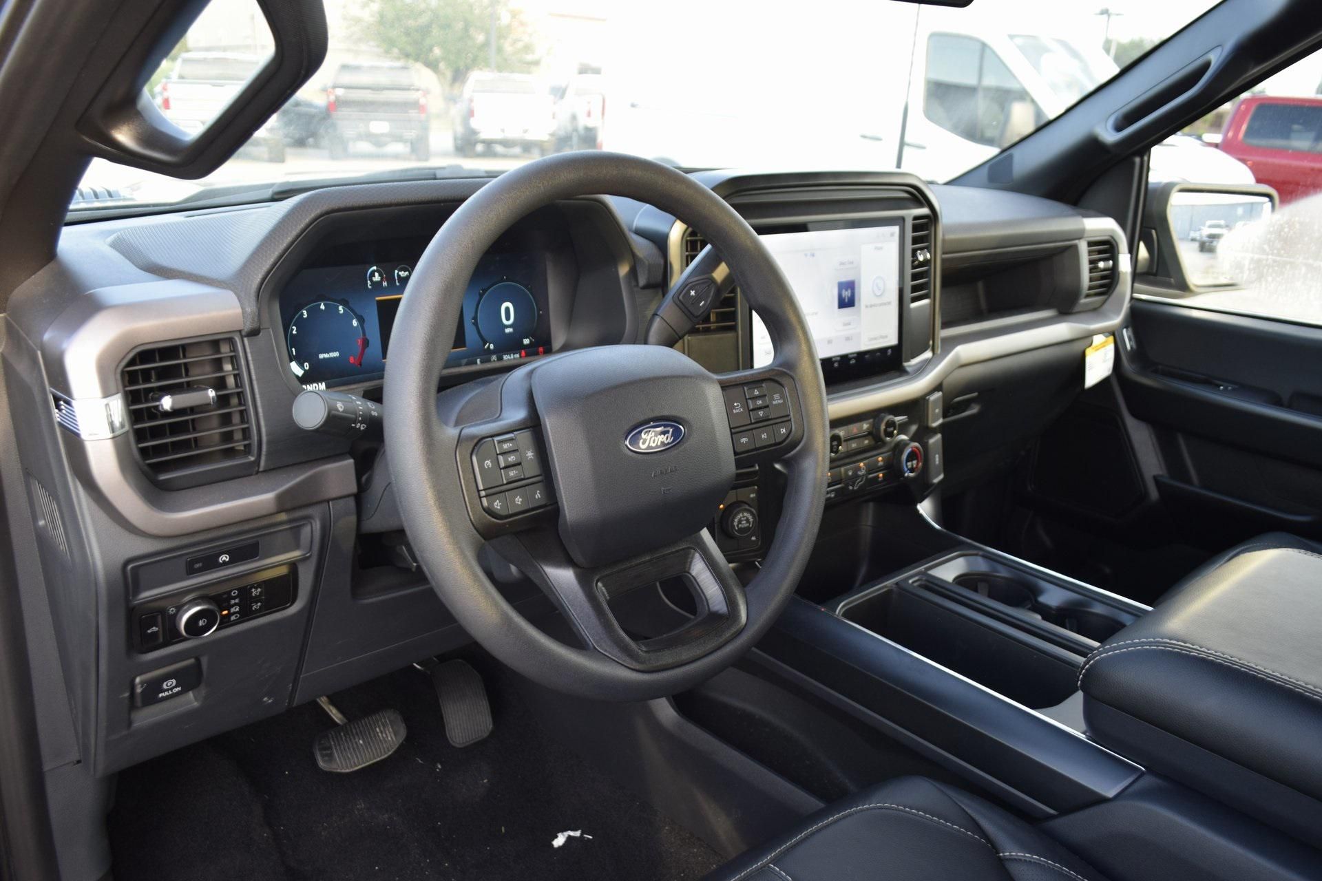 2025 Ford F-150 XL - Photo 17