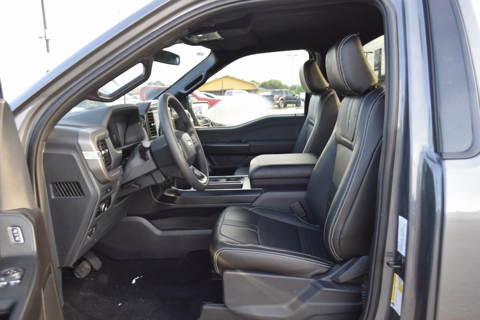 2025 Ford F-150 XL - Photo 18