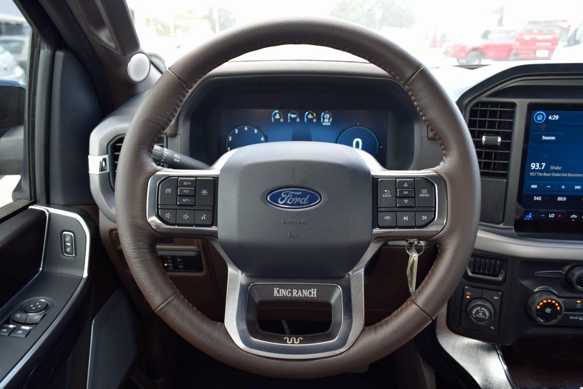 2025 Ford F-150 XL - Photo 8