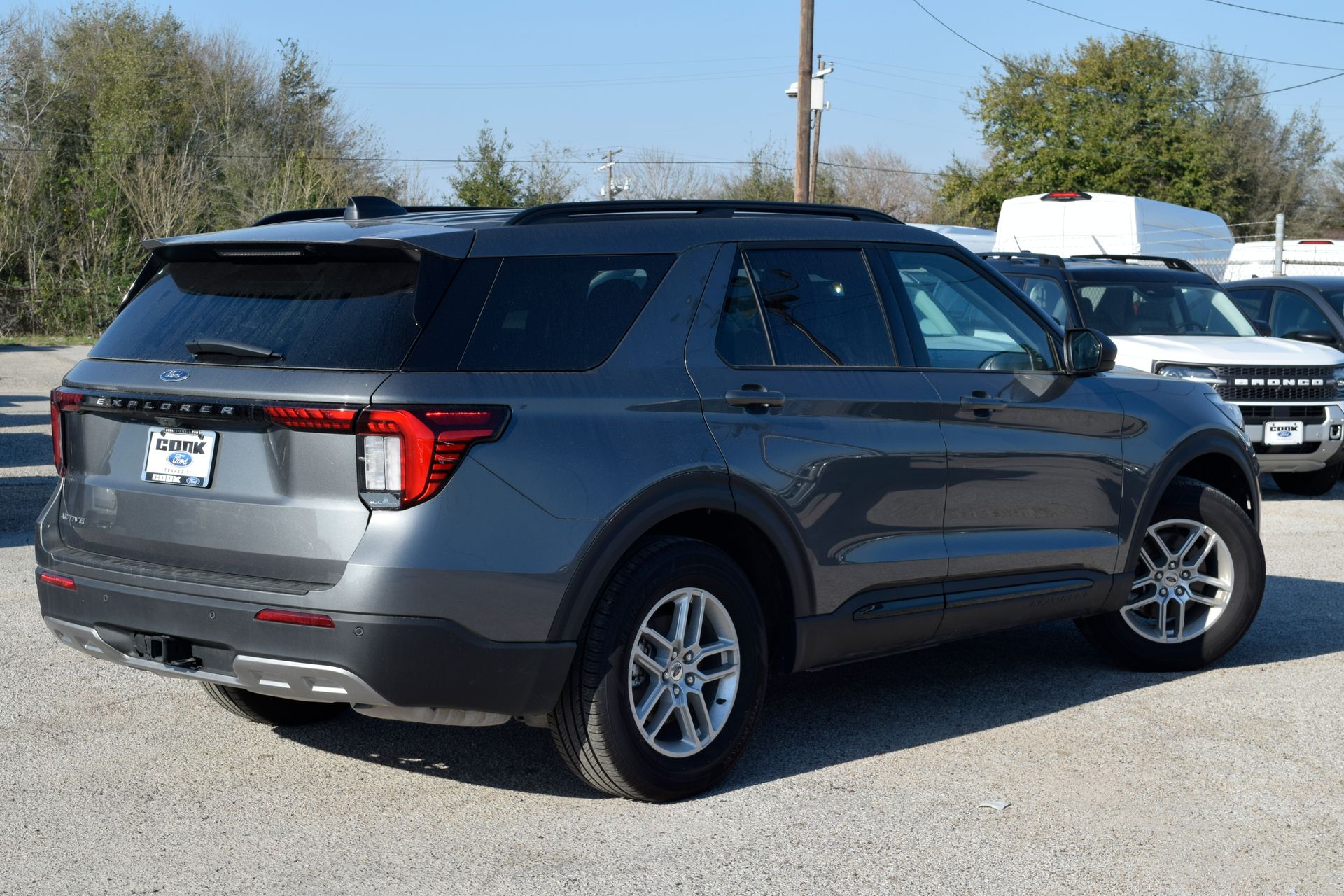 2026 Ford Explorer Active - Photo 6
