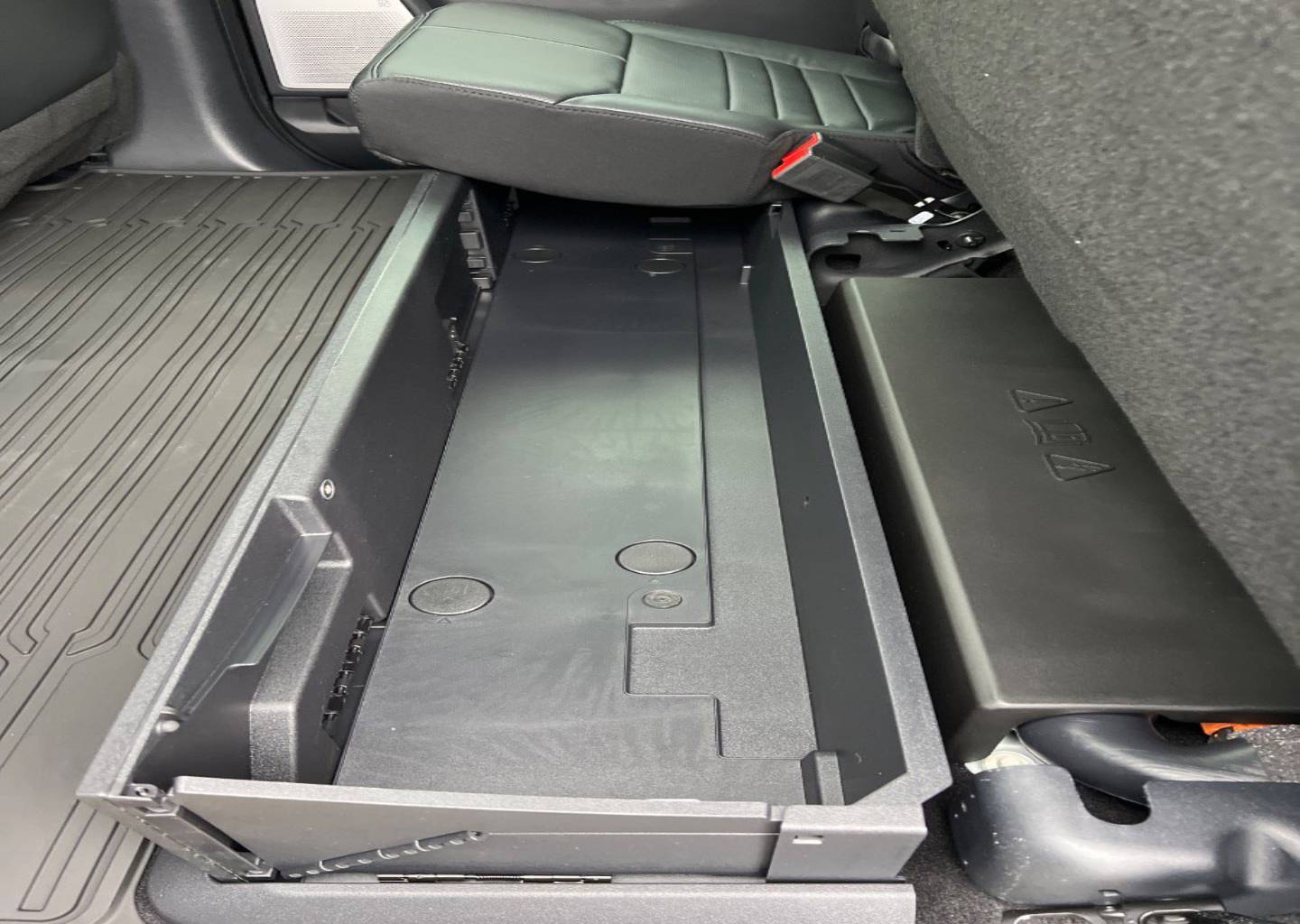 2025 Ford F-150 Platinum - Photo 18