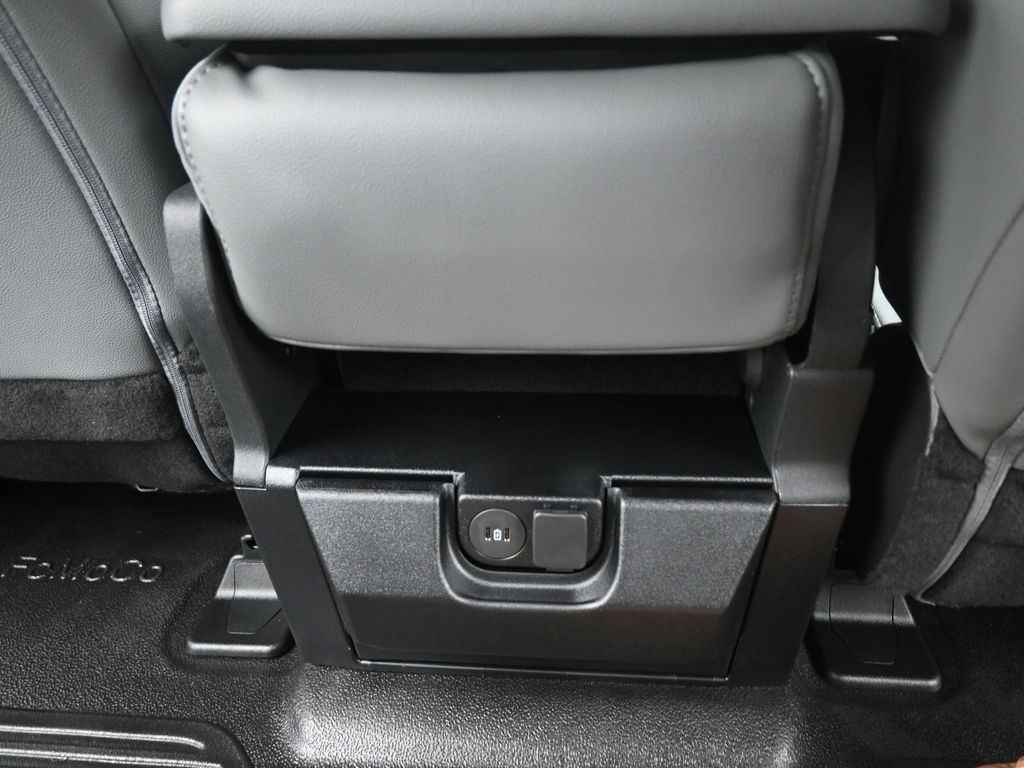 2025 Ford F-350 Super Duty Chassis Cab XL - Photo 21