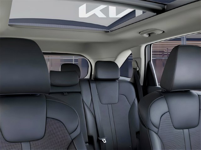 2025 Kia Sorento S - Photo 27