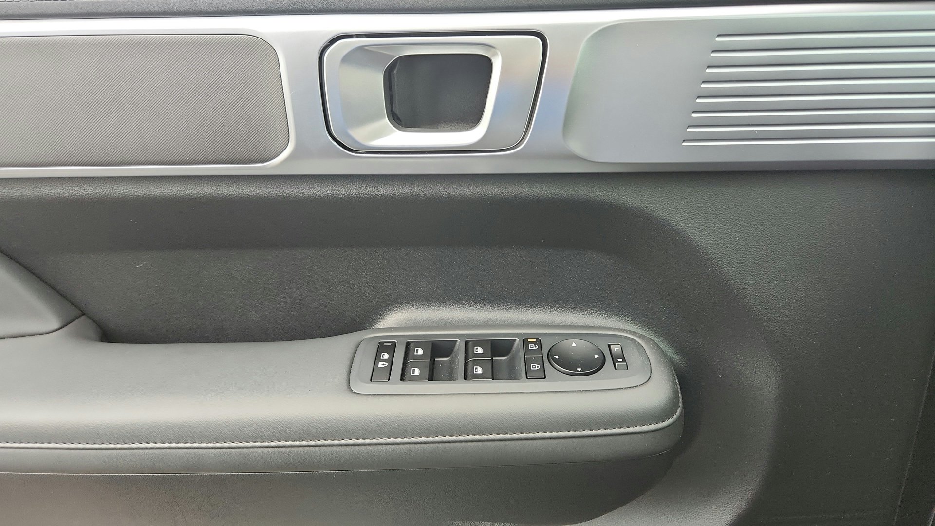 2025 Hyundai Santa Fe XRT - Photo 38