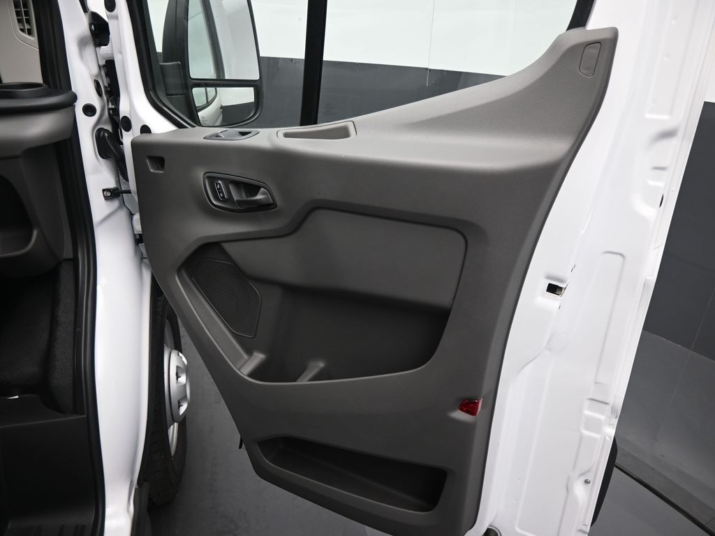 2025 Ford Transit Van Base - Photo 8